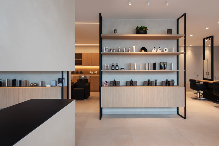  Armoires avec étagères de Master Oak en HPL et mélamine